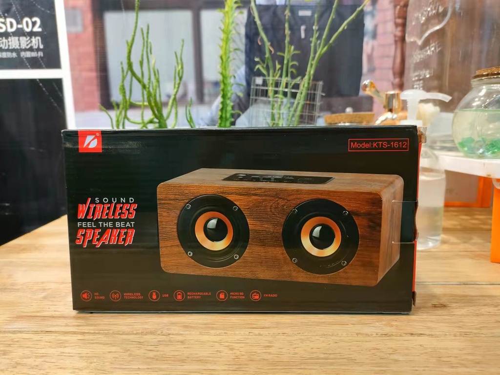 Bocina Bluetooth con diseño tipo madera